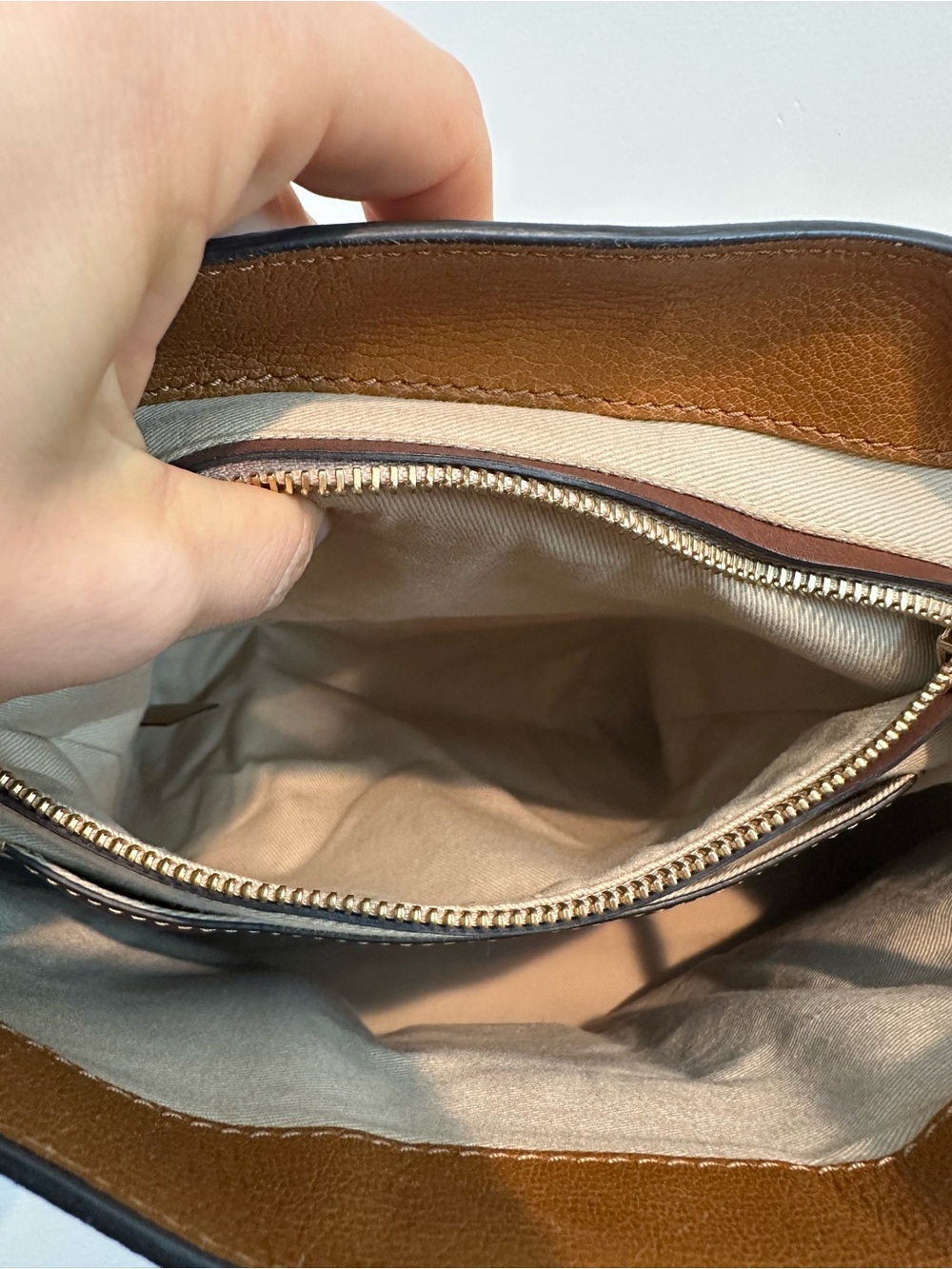 AUTHENTIC Chloe Lexa medium shoulder bag in tan leather - Picture 16 of 17